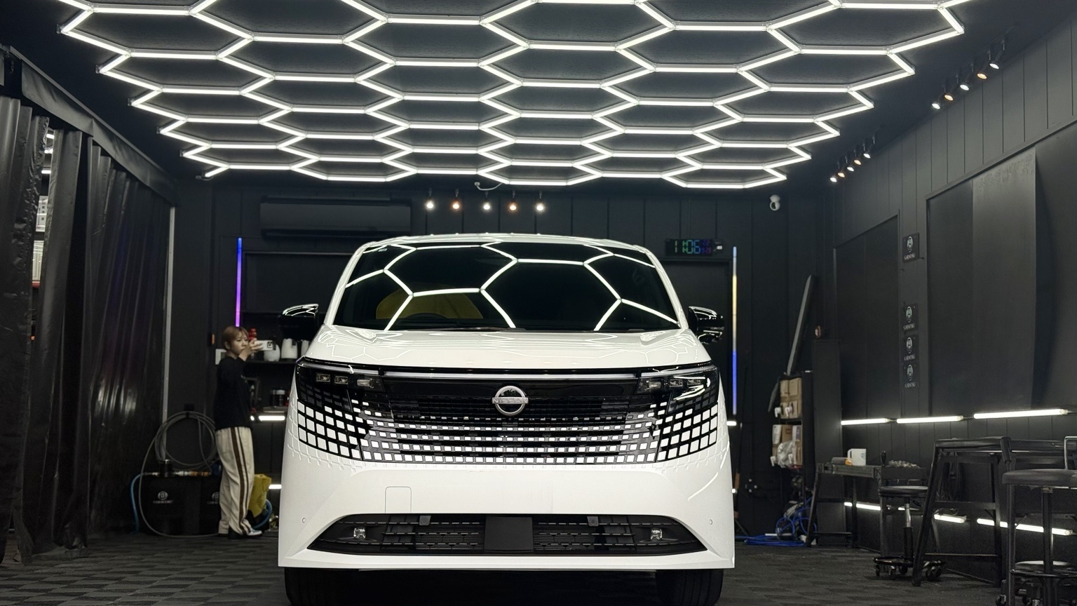 新型E53エルグランドの美しさを保つ｜川越市で実現する特別なカーライフ