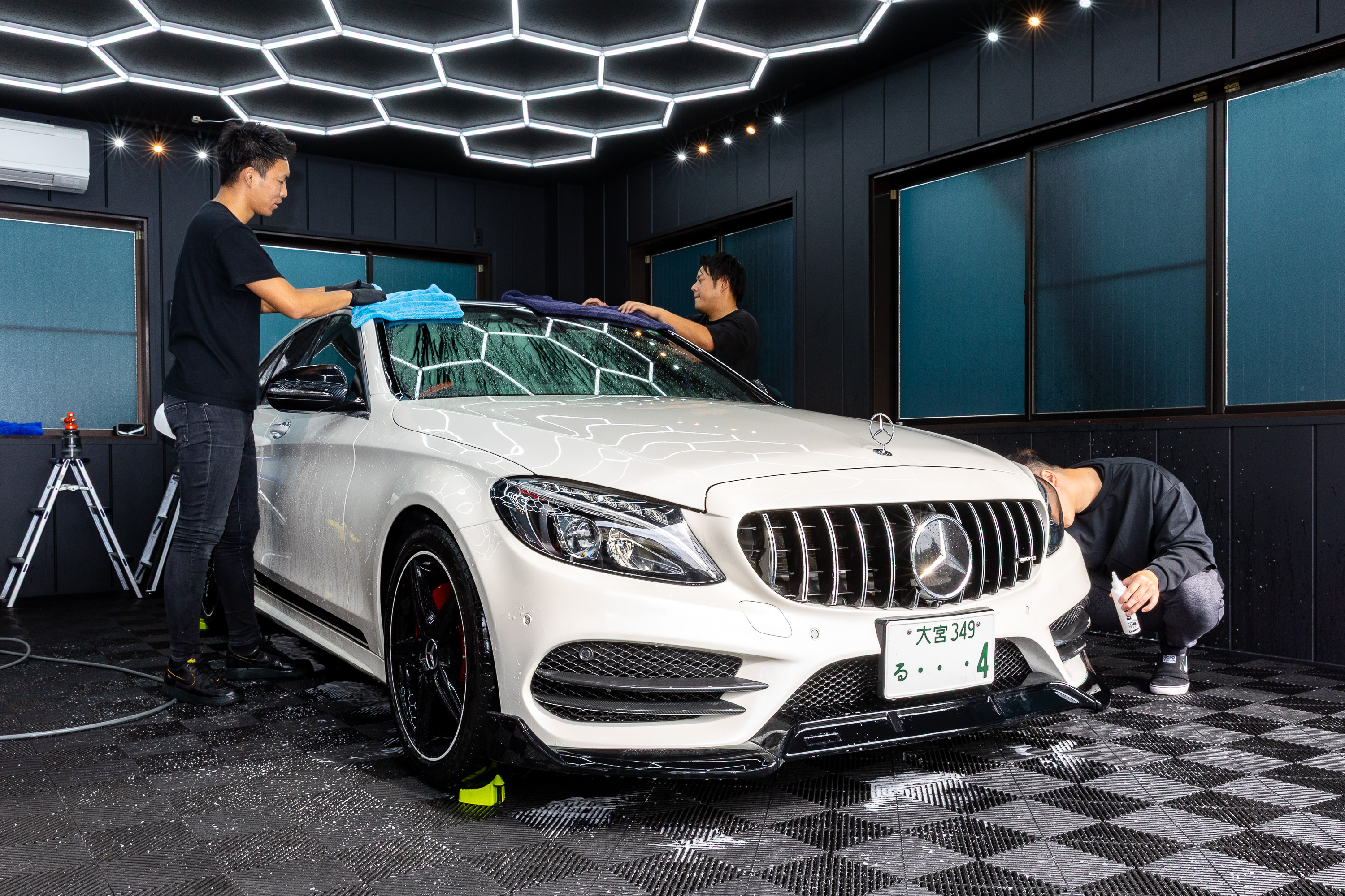 愛車の輝きを守る、カーコーティング専門店で新たな価値を！